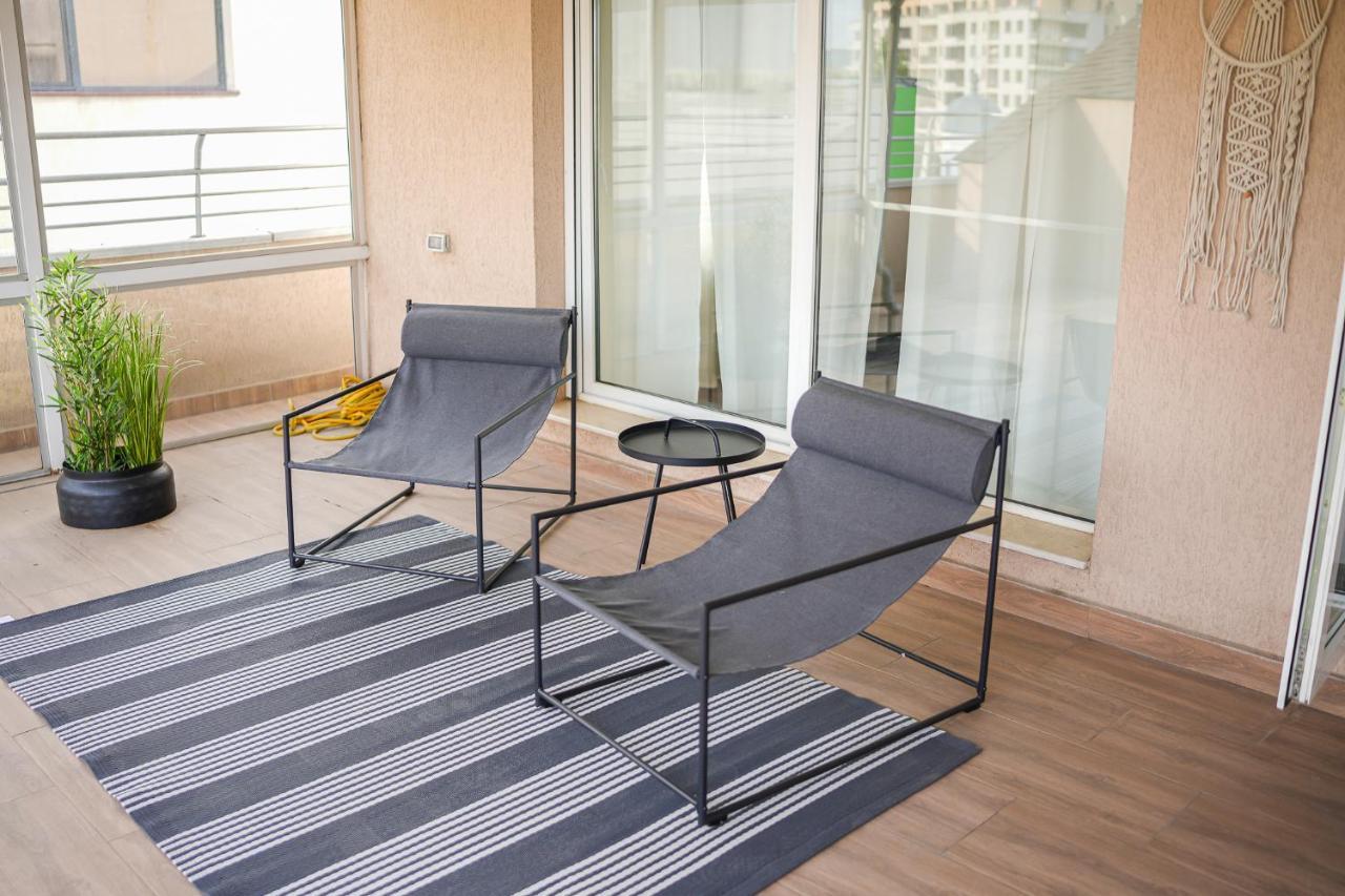 בוקרשט Penthouse With Huge Rooftop & Amazing City View מראה חיצוני תמונה