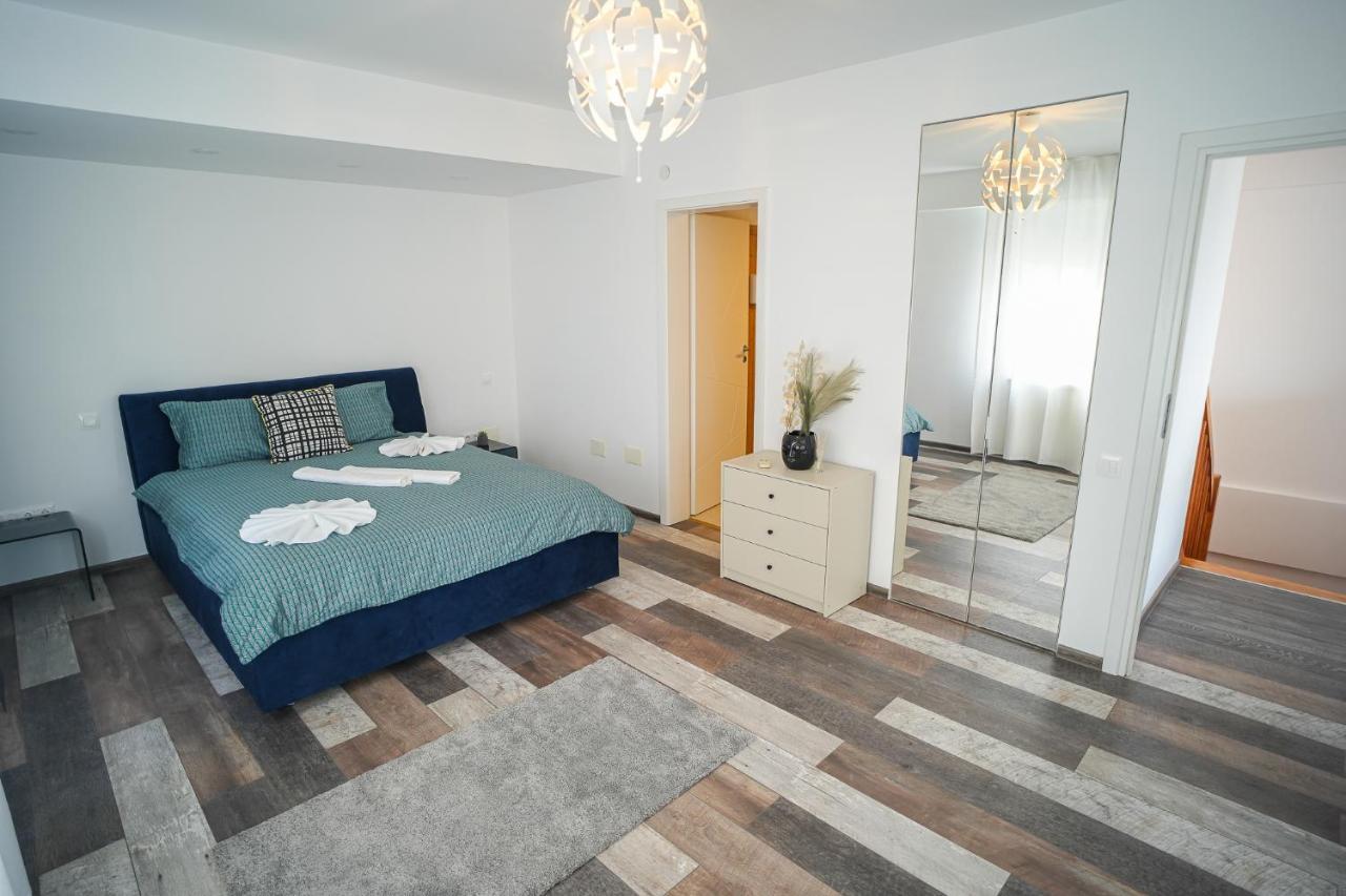 בוקרשט Penthouse With Huge Rooftop & Amazing City View מראה חיצוני תמונה