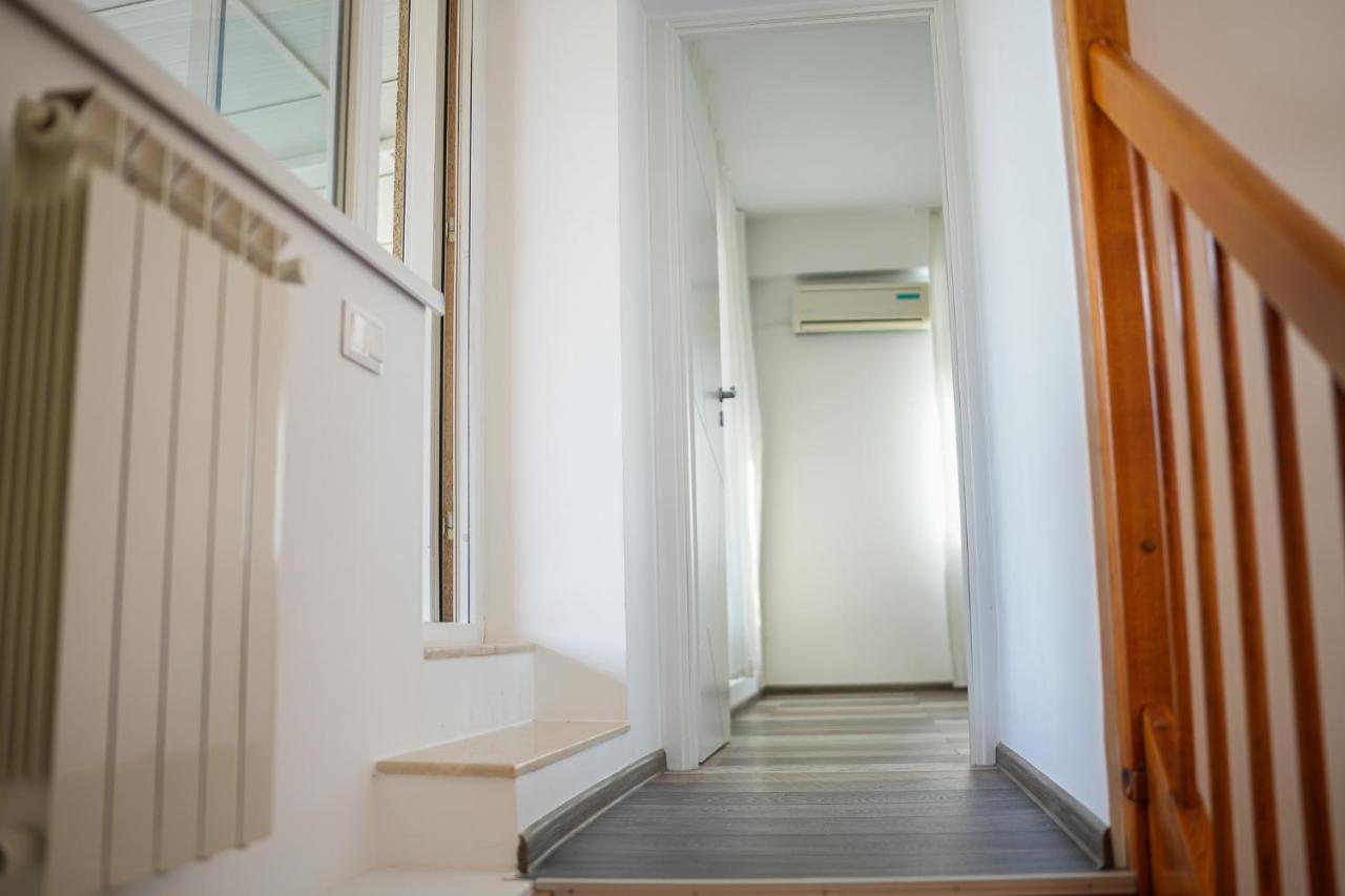 בוקרשט Penthouse With Huge Rooftop & Amazing City View מראה חיצוני תמונה