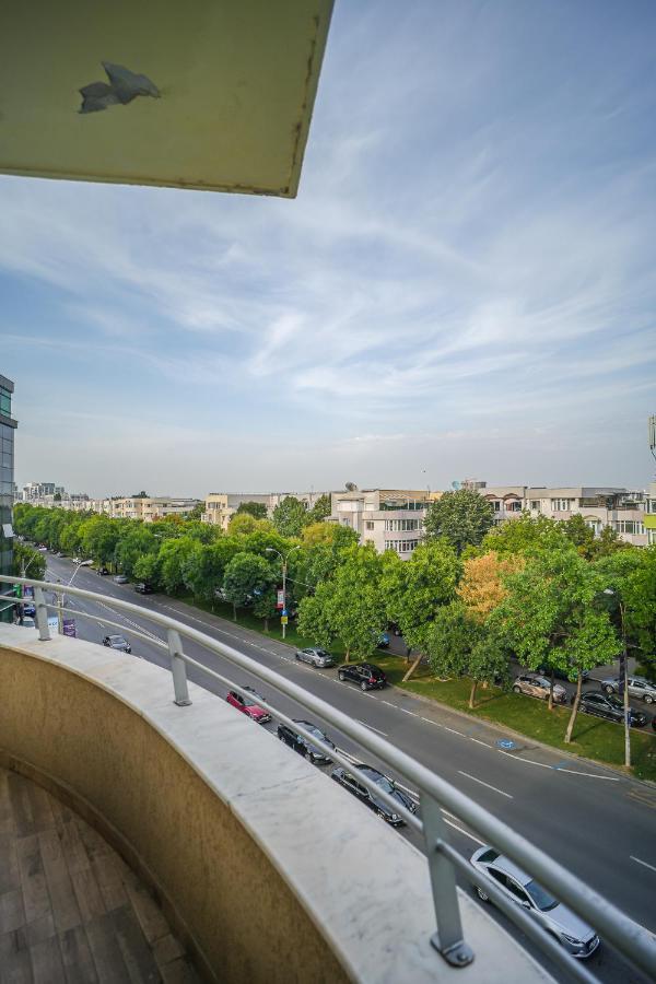 בוקרשט Penthouse With Huge Rooftop & Amazing City View מראה חיצוני תמונה
