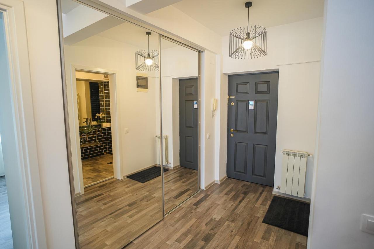 בוקרשט Penthouse With Huge Rooftop & Amazing City View מראה חיצוני תמונה
